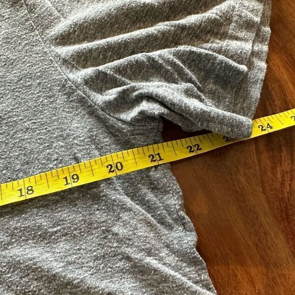 Soft, cozy V-Neck from STAG in Austin, TX - Picture 4 of 4